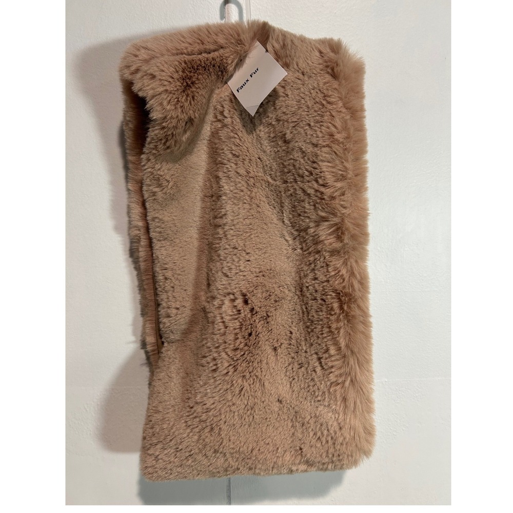 Old Navy Faux Fur Scarf Women OS Mauve Plush Winter Accessory Tubular Soft Chic